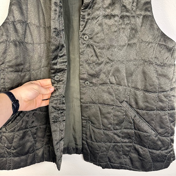 EILEEN FISHER Quilted 100% Silk Filigree Jacquard Vest Dark Green - Picture 3 of 6